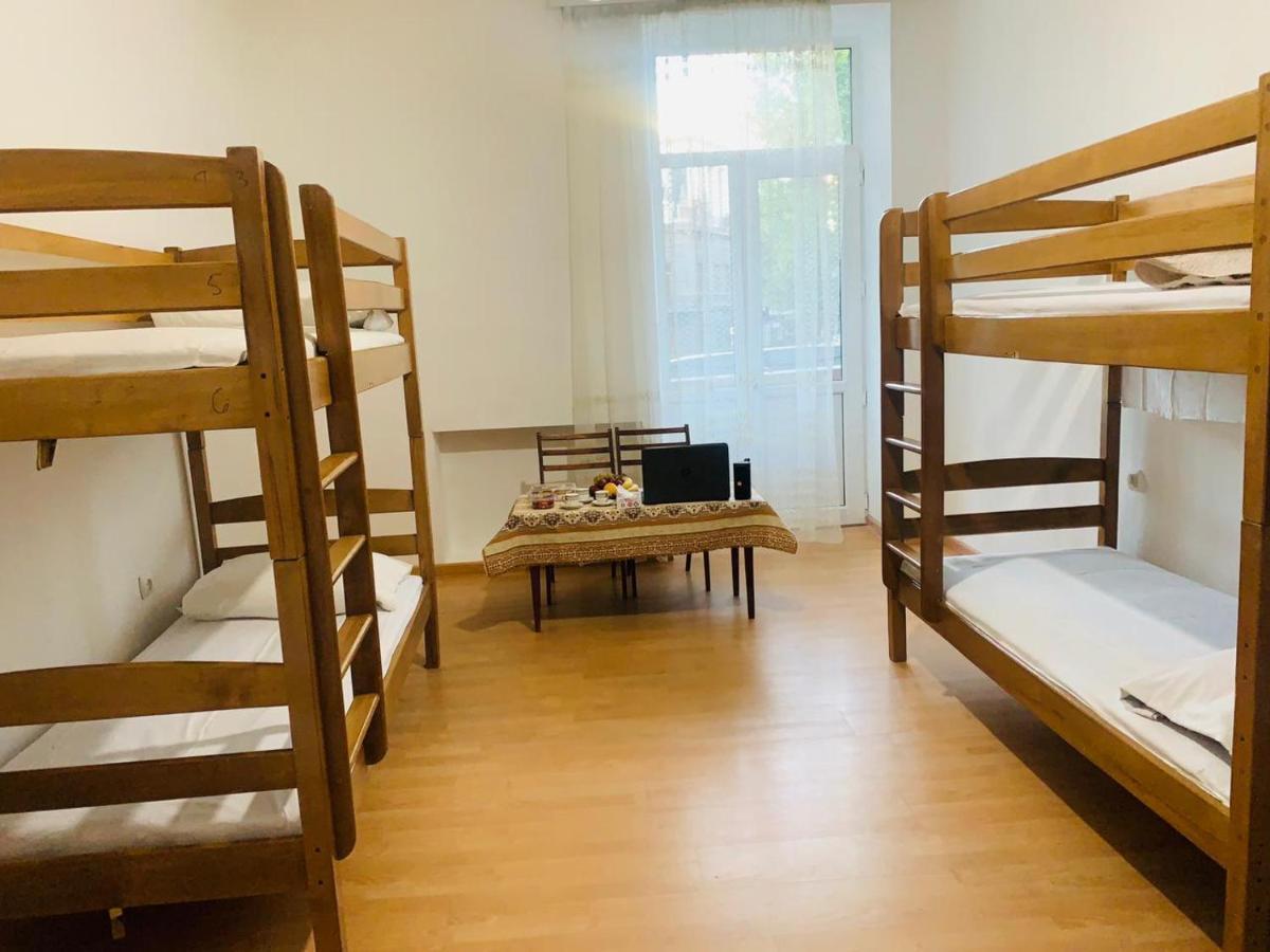Infinity Hostel & Tour 예레반 외부 사진