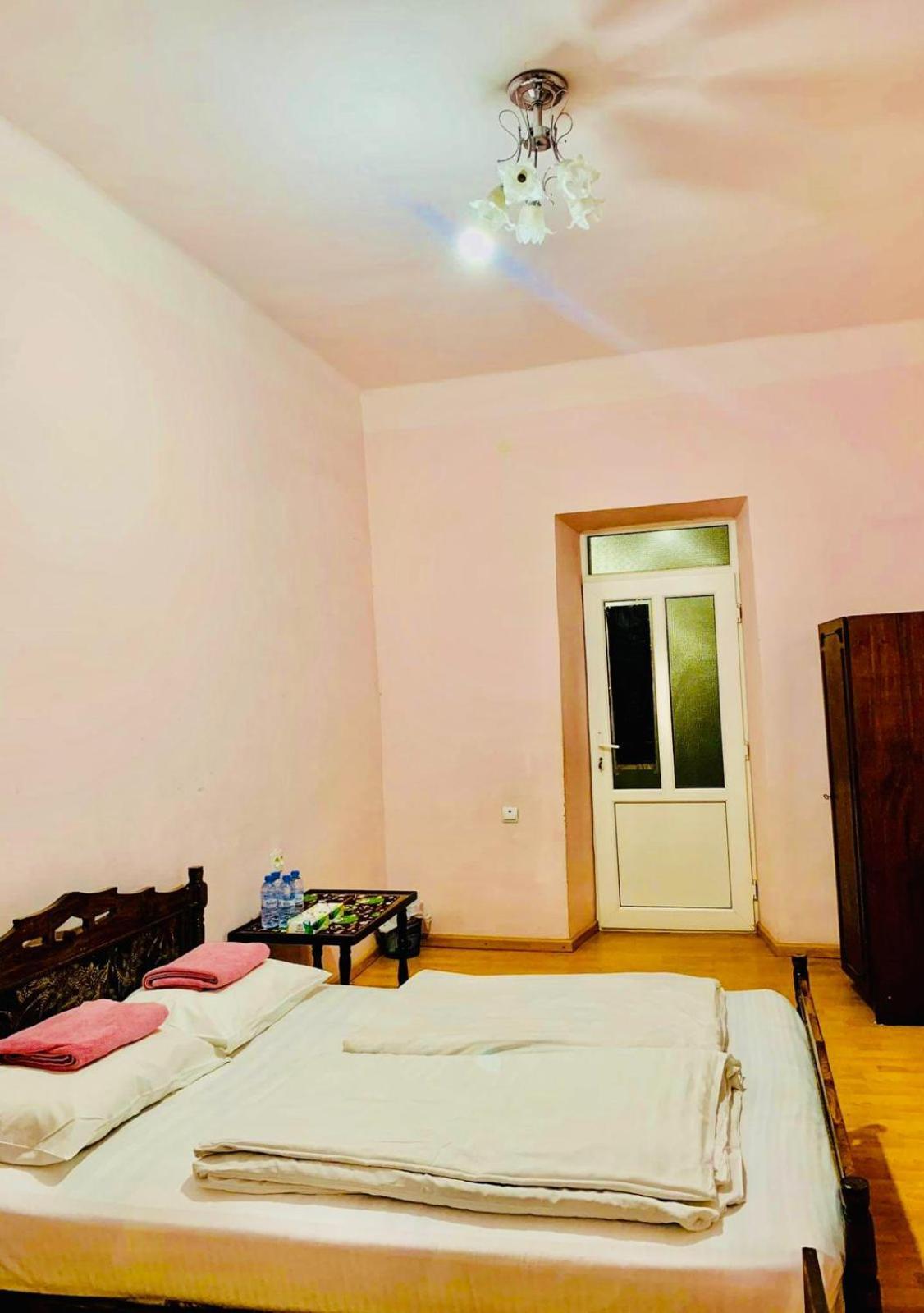 Infinity Hostel & Tour 예레반 외부 사진